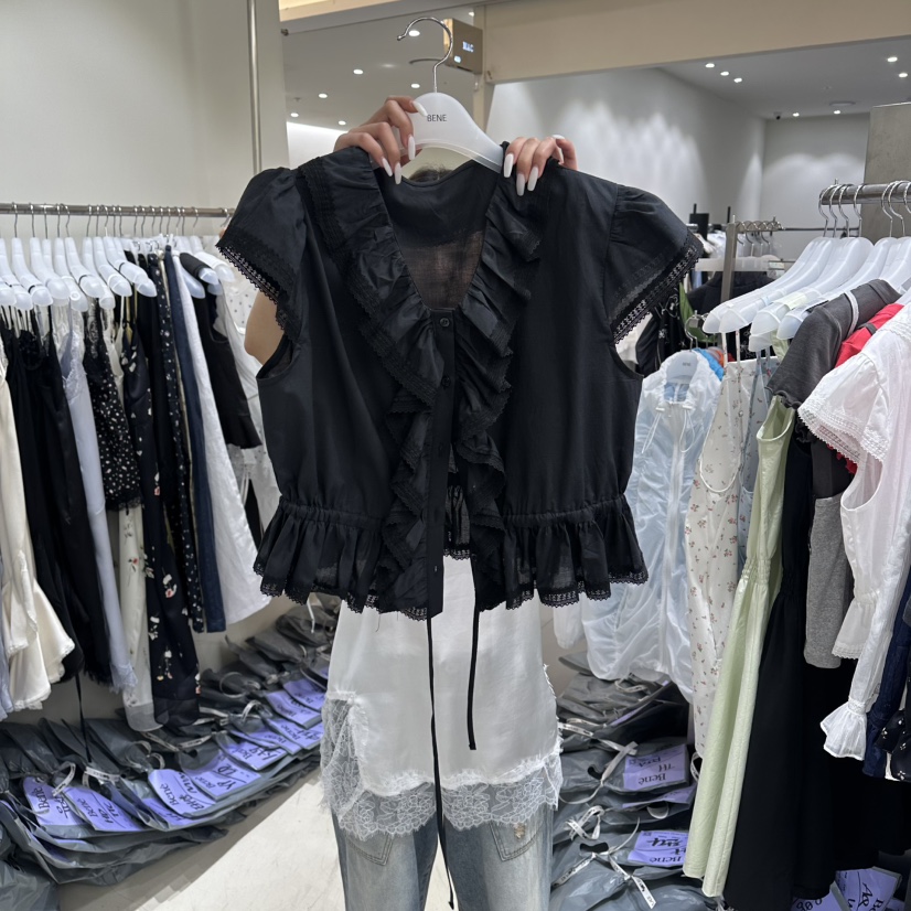 探尋服飾批發的機遇與挑戰 解析260516-0035服裝服飾批發行業